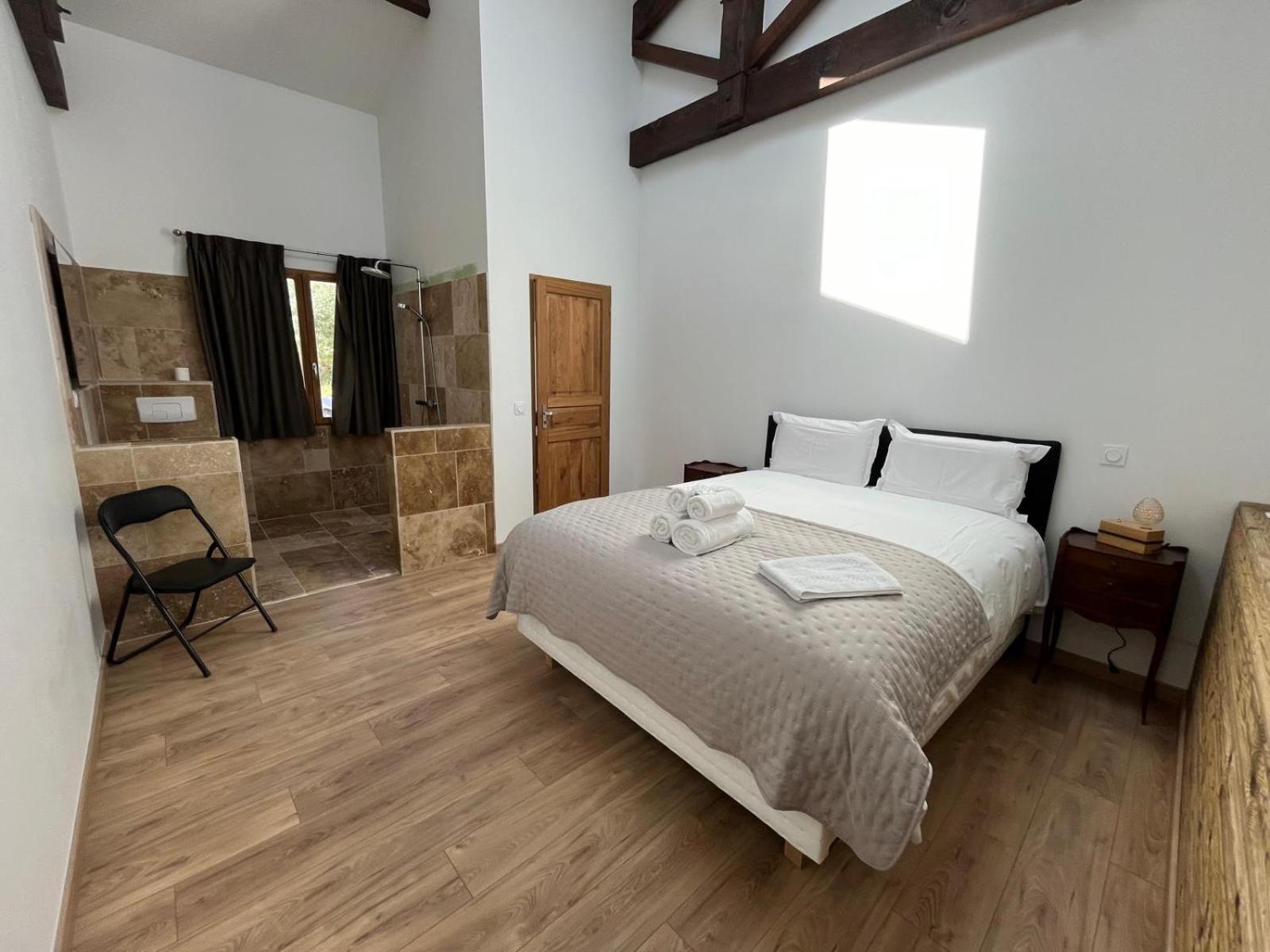 Hotel Fantastic Petit Beauval Saint-Sulpice-et-Cameyrac Esterno foto