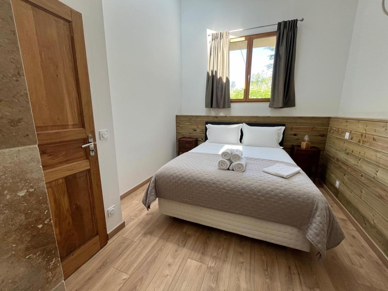 Hotel Fantastic Petit Beauval Saint-Sulpice-et-Cameyrac Esterno foto